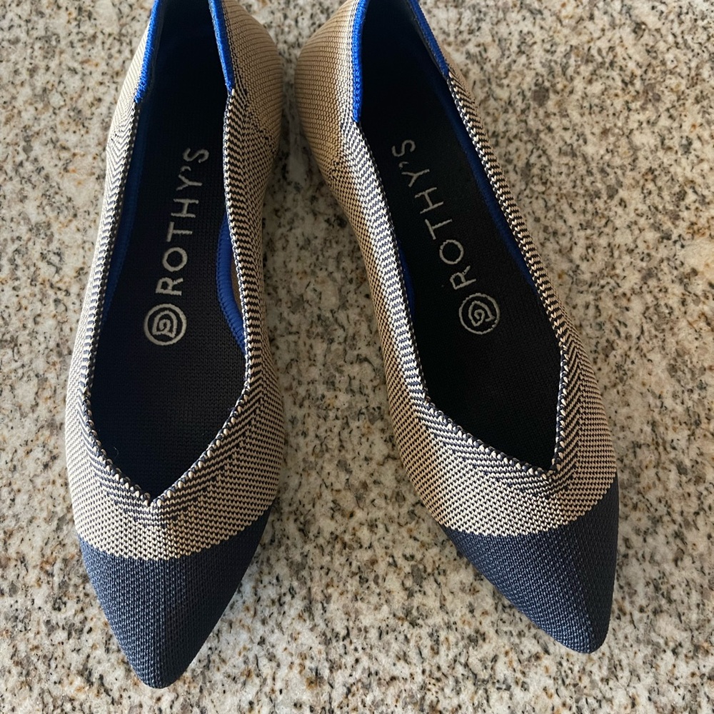 Rothy's Women's Navy and Beige Pointed Flats